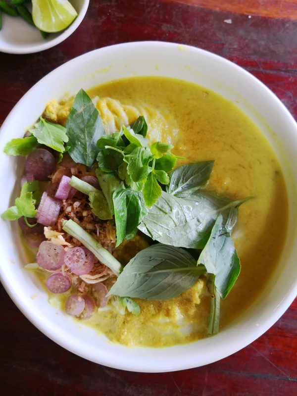 Nom banh chok